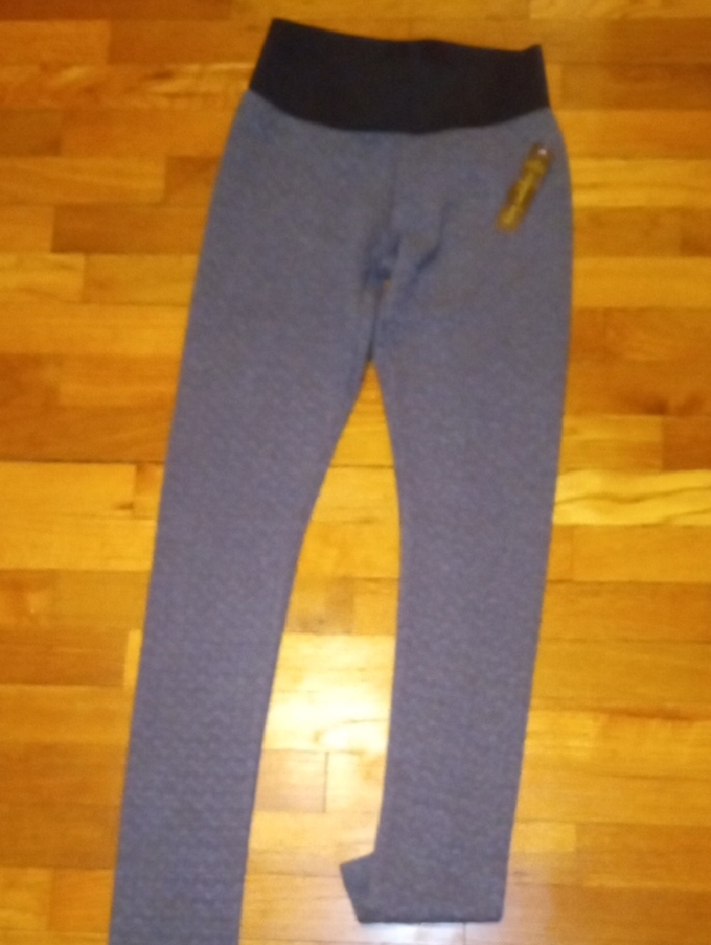 NWT small charcoal gray textured leggings, black waistband
